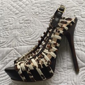 L.A.M.B. Animal Print Stiletto Size 35.5 (5)